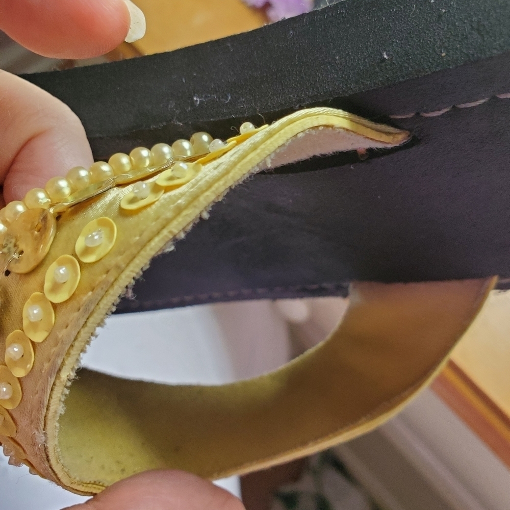 Cato Thong Sandals - Picture 3 of 16